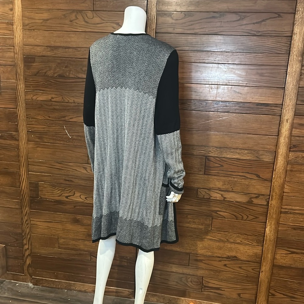 Elegant Black and Gray Women's Cardigan